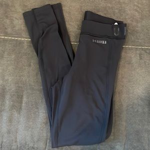 Woman’s XS workout/yoga pants.